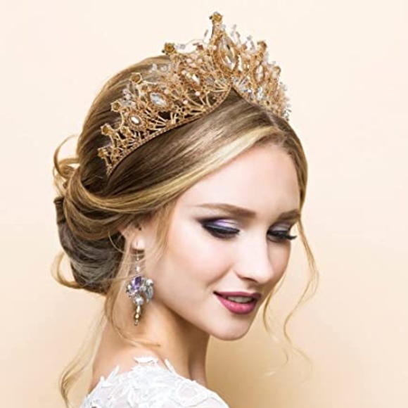 Wedding Crown Tiara - Picture 7 of 16